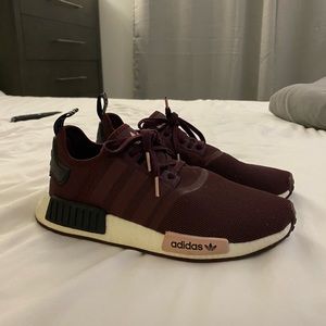 Adidas Womens NMD R1 sneakers